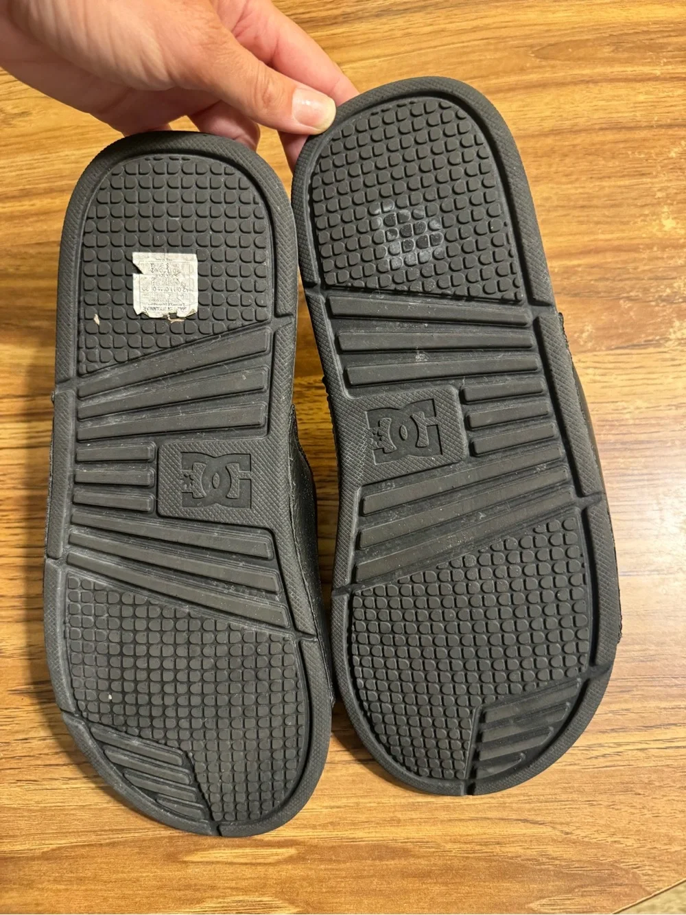 DC Mono Black Embossed Slides
